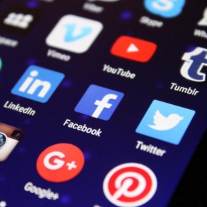 9 Tips to Keep Kids Safe on Social Media